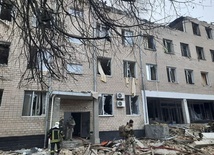 Kolejna fala ostrzału rakietowego na Ukrainę; w Kijowie słyszano eksplozje
