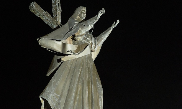 Różaniec wyciągnięty w stronę Rosji