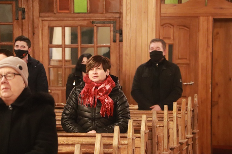 Bobrowniki. Całonocne czuwanie w intencji pokoju na Ukrainie