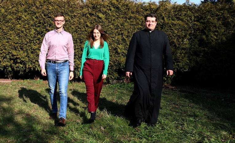- Chcemy opowiedzieć o tych, którzy płacą najwyższą cenę za wierność Chrystusowi - mówią (od lewej) Kamil Szczęsny, Olga Sochaczewska i ks. Paweł Łęcki.
