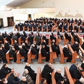 W modlitewnym spotkaniu wzięli udział kapłani z całej diecezji.