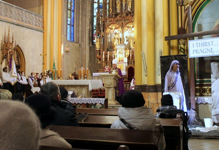 Relikwie św. Matki Teresy w miechowickiej parafii