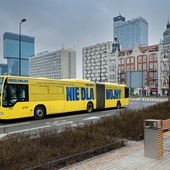 Metropolia. #NIEDLAWOJNY, tak dla pokoju - autobusy z takim hasłem jeżdżą po drogach w regionie