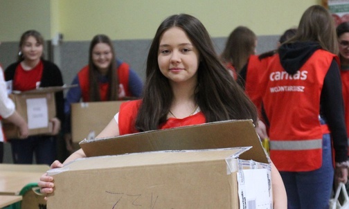 Swoje dary dla Ukrainy żywieccy wolontariusze przekazali za pośrednictwem Caritas.