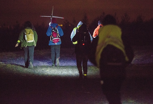 Na wybraną przez siebie trasę trzeba zapisać się przez stronę  www.edk.org.pl.