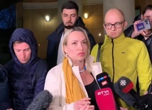 Rosja: Za protest przeciwko wojnie na Ukrainie sąd skazał dziennikarkę na grzywnę w wysokości 280 dolarów. Ale to nie koniec