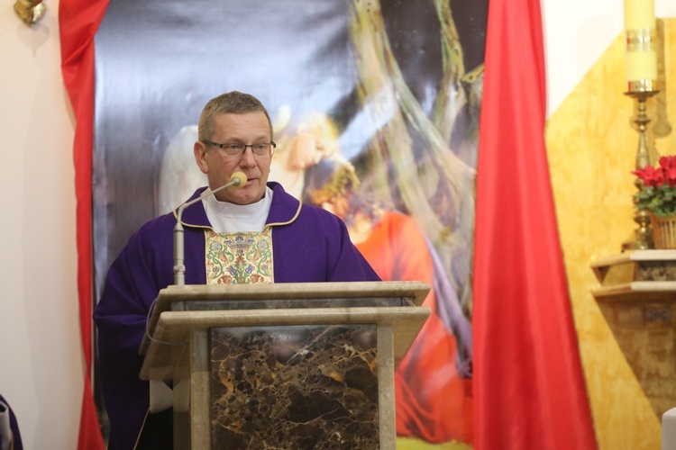 Za modlitwę w intencji kapłanów dziękował ks. Jacek Miodek.