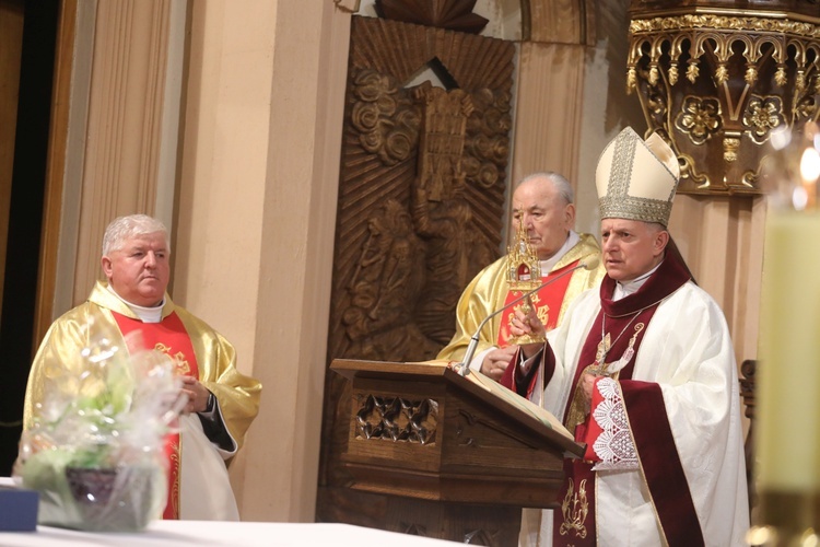 Modlitwę zakończyło błogosławieństwo relikwiami św. abp. Józefa Bilczewskiego.