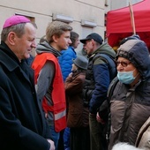 - Życzę wszystkim, aby te święta były przepełnione radością, pokojem i wdzięcznością - mówił abp Tadeusz Wojda.