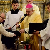 Chrzest katechumenów w sandomierskiej katedrze. 