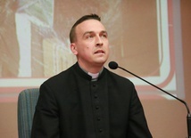 Ks. Wojciech Stasiewicz, dyrektor Caritas w Charkowie, opowiadał o sytuacji Kościoła na swoim terenie.
