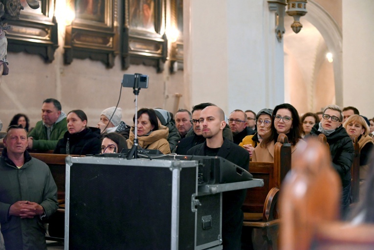 Ząbkowice Śl. Wyśpiewali Boże Miłosierdzie