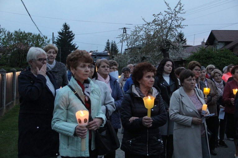 Koszyce Małe. Droga Światła i poświęcenie kapliczki