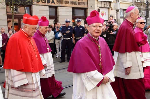 Procesja z Wawelu na Skałkę 2022