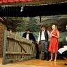 Spektakl Amatorskiego Zespołu Teatralnego "Tradycja" z Rozmierzy