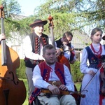 Dziękczynny koncert "Małego Haśnika" z Żabnicy dla Matki Bożej w Leśnej