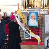 Wystawę uroczyście otwarto w rocznicę urodzin papieża Polaka.