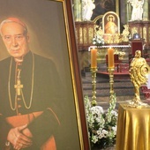 Katedra. Wprowadzenie relikwii bł. kard. Stefana Wyszyńskiego