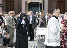 Relikwie bł. Stefana Wyszyńskiego w co czwartej parafii