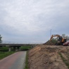Ruszyła przebudowa mostu przy ul. Żeglarskiej. Zamknięto odcinek ścieżki rowerowej