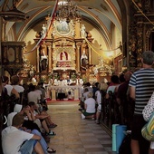 	Msza św. w sanktuarium Matki Bożej Bolesnej w Oborach  pod przewodnictwem bp. Jacka Jezierskiego (2018 rok).
