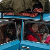 Ukraińcy w Rosji trafiają do "obozów przejściowych" m.in. na Syberii; niektórym udaje się uciec