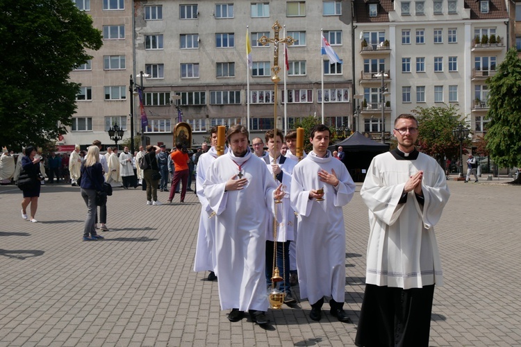 Koronacja wizerunku Matki Bożej Pocieszenia w Gdyni