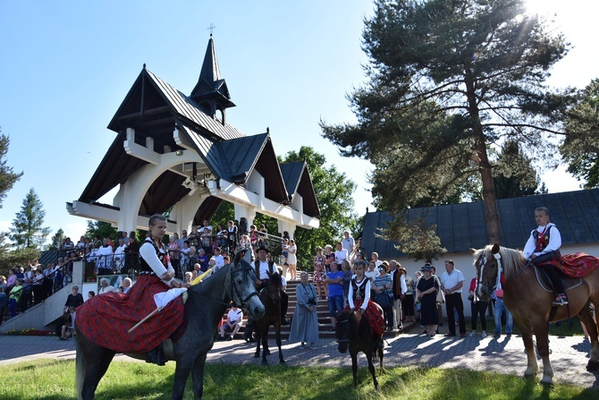 Banderia konna w ludźmierskim sanktuarium