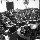 Posiedzenie Sejmu Śląskiego, na którym wojewoda śląski Michał Grażyński przedłożył budżet województwa śląskiego na lata 1930/1931.