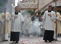Abp Kupny: Eucharystia jest jednocześnie wspomnieniem i realną obecnością