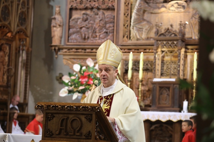 Bp Roman Pindel w homilii przypomniał, że św. Bilczewski był wielkim czcicielem Eucharystii.
