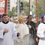 Pan Jezus na kwietnych dywanach. Boże Ciało na Kamionku