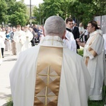 Pan Jezus na kwietnych dywanach. Boże Ciało na Kamionku