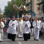 Pan Jezus na kwietnych dywanach. Boże Ciało na Kamionku