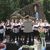 	Nagrodę publiczności zdobył chór z Bińcza pod dyrekcją ks. Igora Mackiwa.