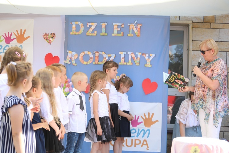 Dzień Rodziny przy papieskiej szkole w Porąbce-Kozubniku