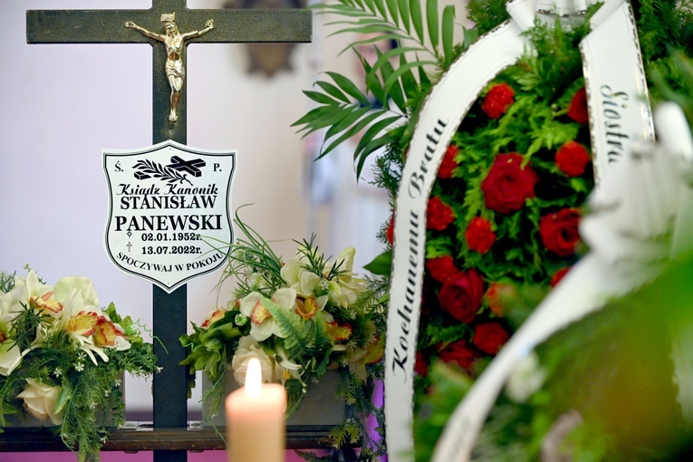 Pogrzeb ks. Stanisława Panewskiego