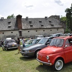 Zlot oldtimerów i święcenie pojazdów w Sławikowie