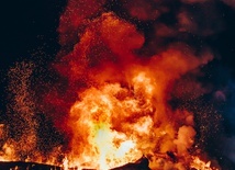 Około 200 osób ewakuowano z powodu wielkiego pożaru w Toskanii