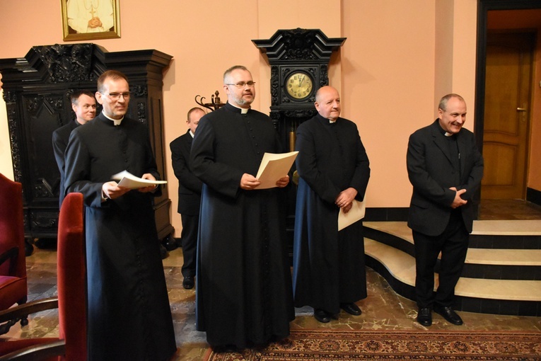 Nowe dekrety w archidiecezji