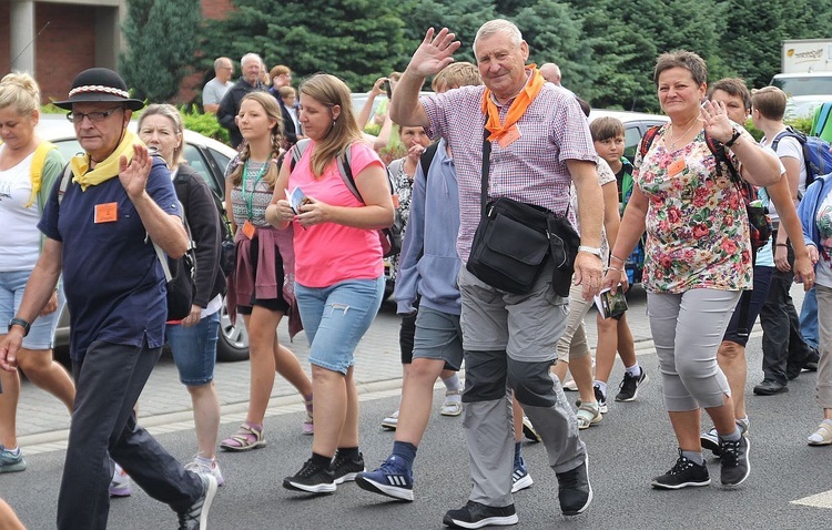 W niedzielę 7 sierpnia w drogę na Jasną Góre wyruszyli pielgrzymi z Oświęcimia i okolic.