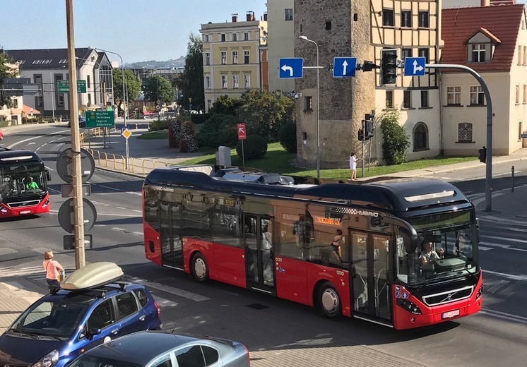 Katowice. Umowa na autobusy hybrydowe