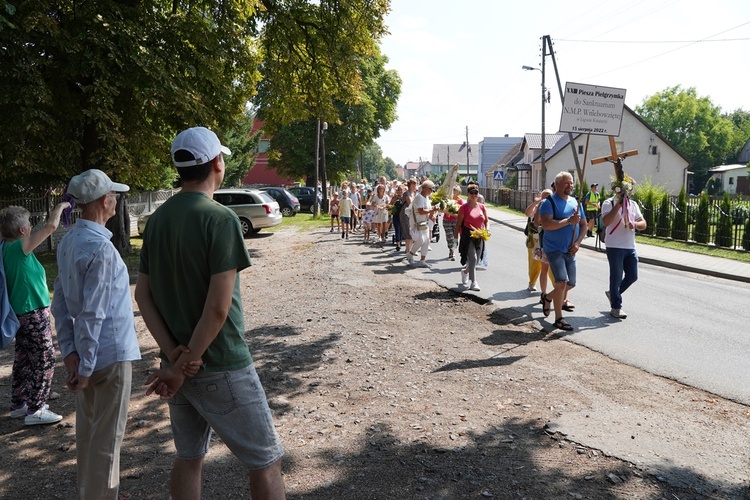 Uroczystość Wniebowzięcia NMP w Ligocie Książęcej z pielgrzymami z Namysłowa