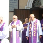 Ostatnie pożegnanie śp. ks. Witolda Włocha w Chybiu