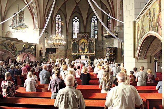 Jackowa wspólnota parafialna jest szczególnie znana z wydarzenia eucharystycznego. 