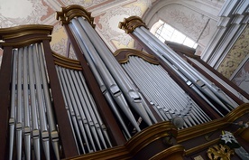 Będzie można posłuchać brzmienia wyremontowanych organów, największych w diecezji radomskiej.