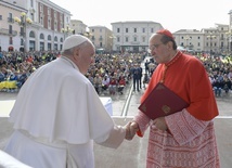 Papież Franciszek z wizytą w L'Aquili