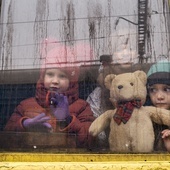 W obwodzie donieckim ogłoszono przymusową ewakuację ponad 120 dzieci