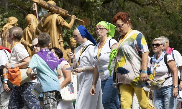Matki bojowniczki w Lourdes
