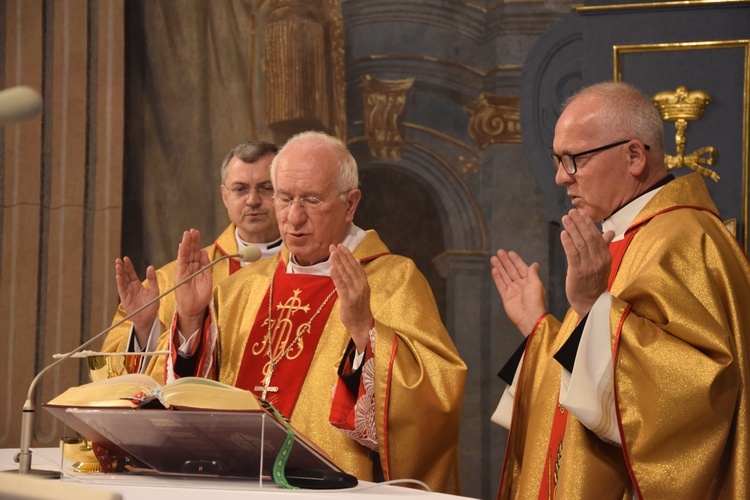 Uroczystej Mszy św. przewodniczył bp Andrzej F. Dziuba.